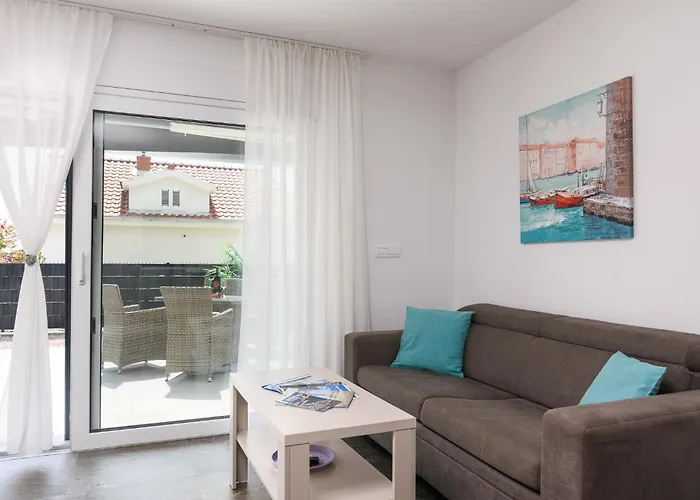 Rosi Trogir